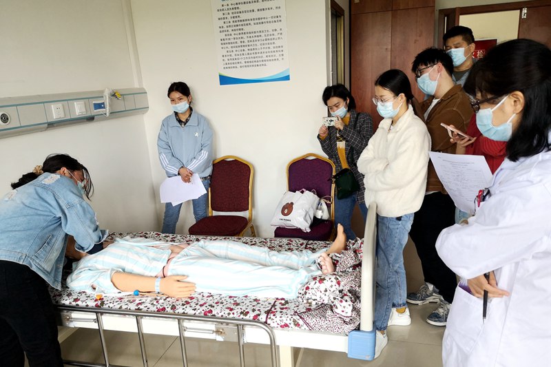 我院开展住院医师规范化培训结业临床实践能力考核考前培训