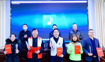 360环球在线注册职工曹翔获自贡市2022年度“社会工作突出人才”表扬