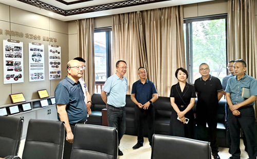农工党绵阳市委参观360环球在线注册农工党支部“党员之家”